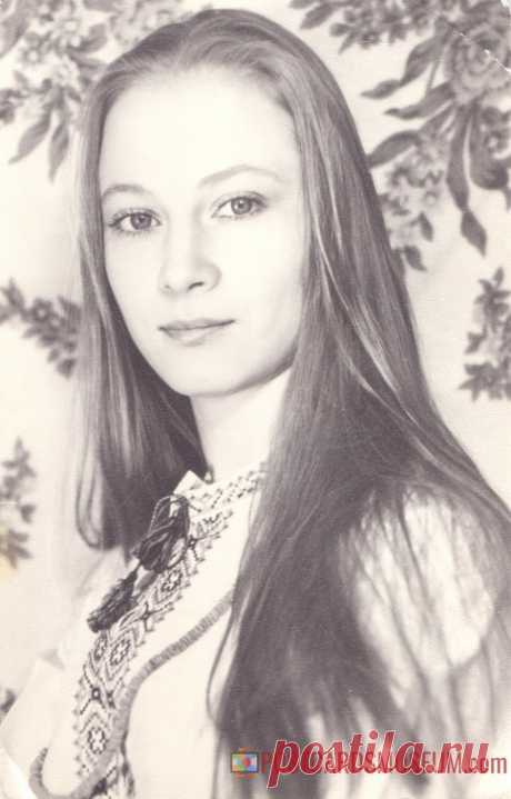 1981. Светлана Смирнова - о1830 | POSTCARDSMUSEUM.com