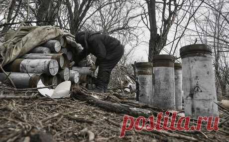 Рогов заявил о наступлении войск России на двух направлениях в Запорожье. Российские силы ведут наступление в направлении городов Орехов и Гуляйполе в Запорожской области, сообщил «РИА Новости» член главного совета администрации Запорожской области Владимир Рогов.