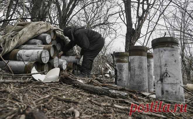 Рогов заявил о наступлении войск России на двух направлениях в Запорожье. Российские силы ведут наступление в направлении городов Орехов и Гуляйполе в Запорожской области, сообщил «РИА Новости» член главного совета администрации Запорожской области Владимир Рогов.