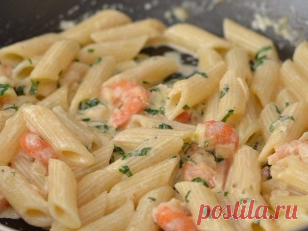 ​Паста с креветками в чесночно-сливочном соусе Ингредиенты:Макаронные изделия — 250 г Креветки — 200 г Сливки — 150 мл Масло сливочное — 20 г Лук репчатый — 50 г Чеснок — 2 зубчика
Петрушка — 20 г Соль — по вкусу Смесь перцев — по...