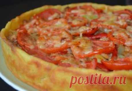 Открытый мясной пирог с картофельным тестом. Вкусен и в горячем и в холодном виде!