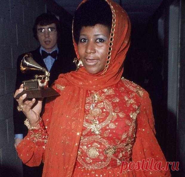 Королева соула Арета Франклин тяжело больна: близкие певицы молятся за ее жизнь