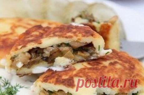 Очень вкусное и не дорогое блюдо для семейного ужина
КАРТОФЕЛЬНЫЕ ПИРОЖКИ С ГРИБАМИ
Для теста:
Показать полностью…