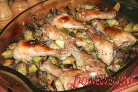 Куриные голени запечённые с грибами и овощами