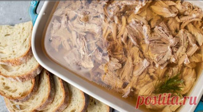 Холодец соседки удивил всех за столом, такого я не видела: прозрачный, хрустальный, вкусный - не оторвешься. И она рассказала 4 простых хит | В саду у Валентинки | Дзен