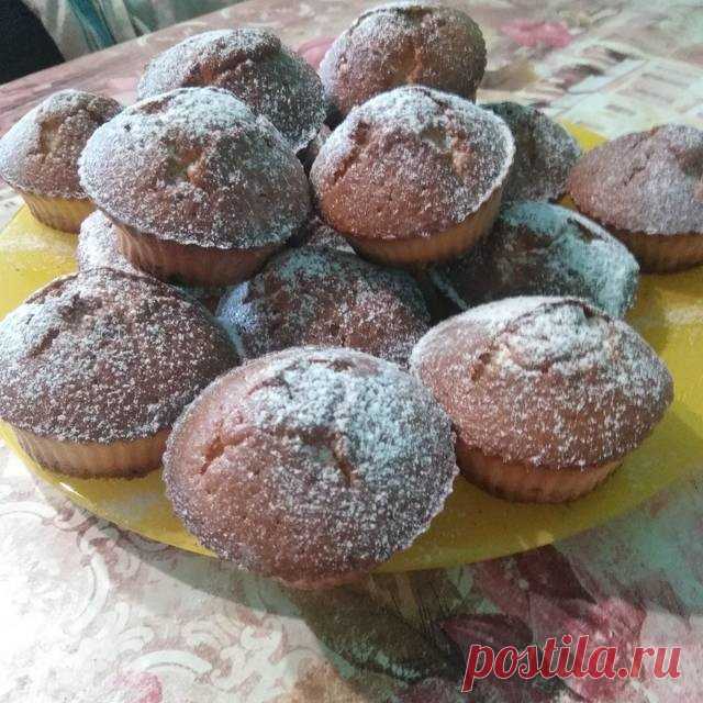 Кексы с изюмом. Автор - Екатерина Н
https://cookpad.com/ru/recipes/6242898-kieksy-s-iziumom