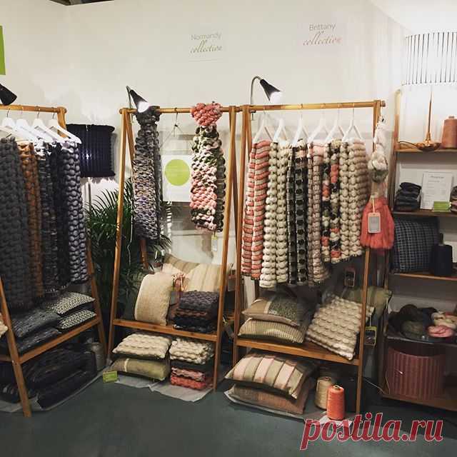 Here we go again! Find me in the Ed Space for #alumni @cockpitarts #cockpitartsopenstudios #holborn #london #woven #textile #designer #oxford #maker #handwoven #wool #woolroving #techniques #materials #luxury #throws #cushions #scarves