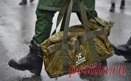 Мобилизованного из Сызрани обвинили в дезертирстве из-за отпуска. Мобилизованный из Сызрани находился в отпуске, когда у него родился третий ребенок. Он подал рапорты на продление отпуска и демобилизацию, однако его сначала отправили в зону боев, а затем вернули и завели дело