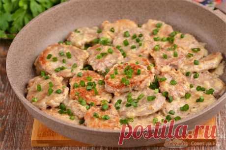 Незаслуженно забытое блюдо. Битки из мяса (делюсь рецептом)
Биточки, отбивные схожи по названию и способу подготовки, но битки – это совершенно другое блюдо. Хотя всем известные биточки произошли именно от битков. Удешевление блюда за счет использования рубленого мяса разных сортов. А вот корни происхождения самих битков идут от Французской кухни, а именно от медальонов. Готовятся битки просто, получаются сытными, невероятно нежными и вкусными. […]
Читай дальше на сайте. Жми подробнее ➡