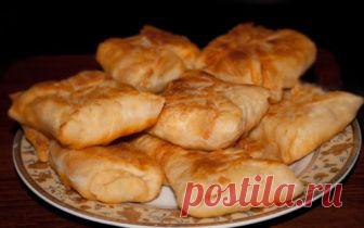 Кефирные конвертики с сыром. Снаружи хрустящие, а внутри мягкие