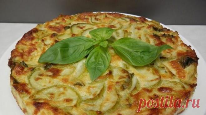 Нежная фриттата с кабачками Ингредиенты: кабачки — 800 грамм; яйца — 4-5 штук; молоко — 50 миллилитров; лук среднего размера — 1 штука; чеснок — 2-3 дольки; подсолнечное масло — 2-3 столовые...