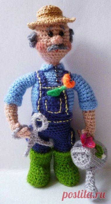 САДОВНИК. Автор описания - Елена Алешина.