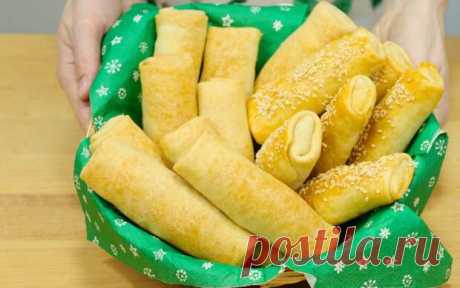 (37) Пирожки с капустой - Капустники: тонкое, рассыпчатое тесто и начинка из капусты, постный рецепт - Будет вкусно - 6 апреля - 43876274020 - Медиаплатформа МирТесен Молдавские пирожки - капустники. Готовят их с квашеной или свежей капустой. Постный рецепт, очень простой! Начинка: Я готовлю с квашеной капустой. Её нужно предварительно промыть и хорошо отжать. Лук мелко измельчаю, и на растительном масле поджариваю до прозрачности. Добавляю капусту и тушу до - 6 апреля - 4...