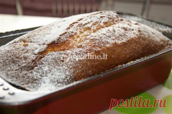 Быстрые  кексы 
Сахар , 400 г
Ваниль
Яйца , 4 единицы
Пшеничная мука , 400 г
Простокваша , 400 г
Изюм , 3 столовые ложки
Выпечка порошок , 1 чайная л В миске поставить все продукты (перед добавлением порошка для выпечки, смешанный с мукой) и полностью стереть ложку. Шлюха форма смазывается маслом, посыпать мукой или тесто, вылить тесто и выпекать 45 minunčių 180 градусов духовку. Редкие, могут быть сокращены в два раза и смазывать кислоты варенье и посыпать сверху сахарной пудрой.