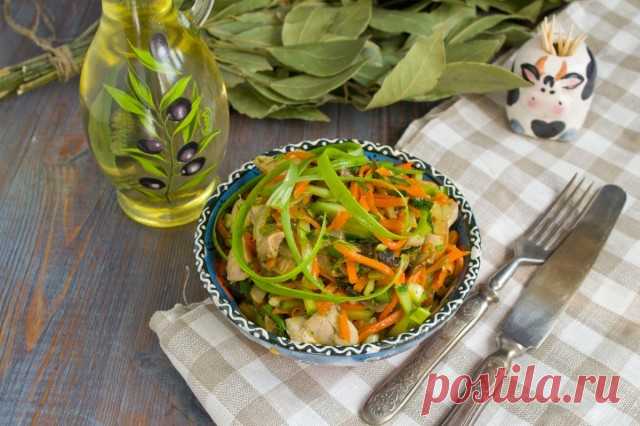 Салат с жареными грибами и курицей. Пошаговый рецепт с фото — Ботаничка.ru