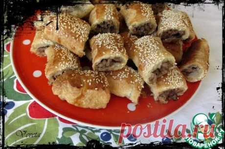Мясные мини-пирожки из слоеного теста – кулинарный рецепт
