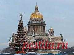 7 января в 1852 году В Санкт-Петербурге впервые наряжена общественная РОЖДЕСТВЕНСКАЯ ЁЛКА