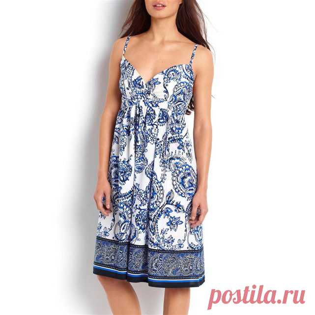 Printed Dress with Wrapover Neckline and Shoestring Straps
£19.50 
Dress. Adjustable shoestring straps. Wrapover neckline. All-over print. Seaming under the bust. Smocking at the back. Length 90 cm. Slay and pick. 100% cotton.