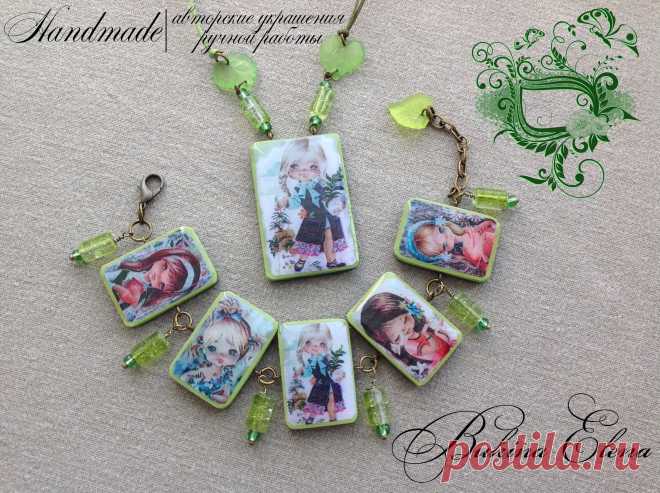 Браслет с подвеской из полимерной глины, покрыт эпоксидной смолой (эффект стекла).