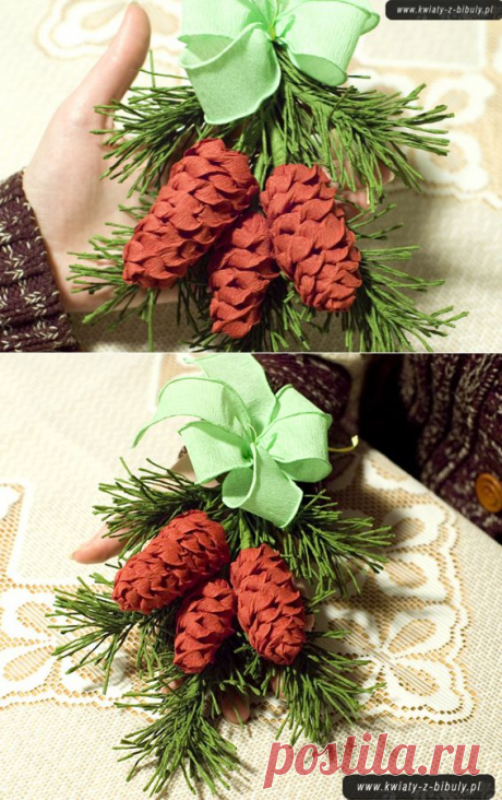 Еловая веточка с шишками из гофрированной бумаги.МК.
