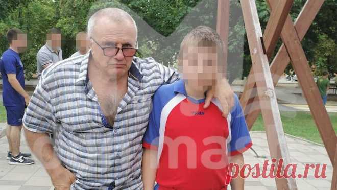 Тренер по кикбоксингу избил сына, потому что тот не ответил на его звонок. В Константиновске Ростовской области местный житель избил 13-летнего сына за то, что мальчик не ответил на его звонок. Об этом сообщает Telegram-канал Don Mash. Житель Ростовской области накинулся на сына-подростка с кулаками, когда ...