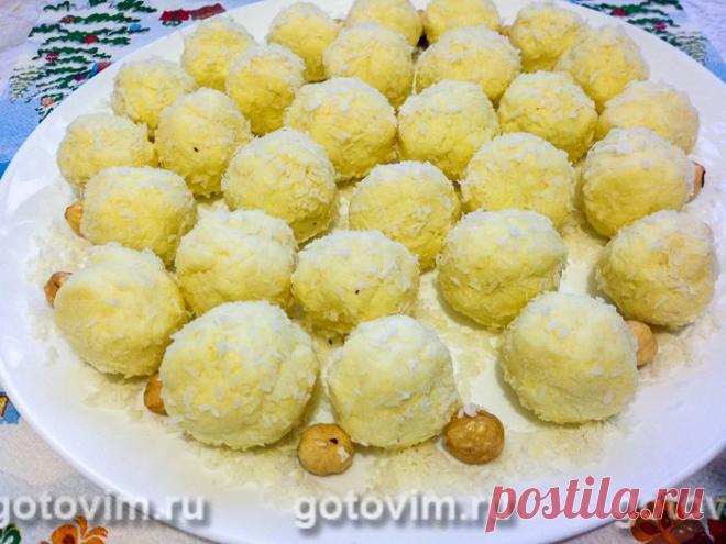 Конфеты из смеси для детского питания с фундуком. Рецепт с фото Кто застал советские времена, должен помнить вкус домашних конфет из детской молочной смеси. И не спешите морщить нос! Это действительно вкусно. В том рецепте, помимо стандартного набора из сливочного масла и молочной смеси, добавлены «буржуинские» продукты - кокосовая стружка и фундук. Как вы уже поняли, приготовить конфеты из смеси для детского питания просто, а вкус у них при этом потрясающий. 



