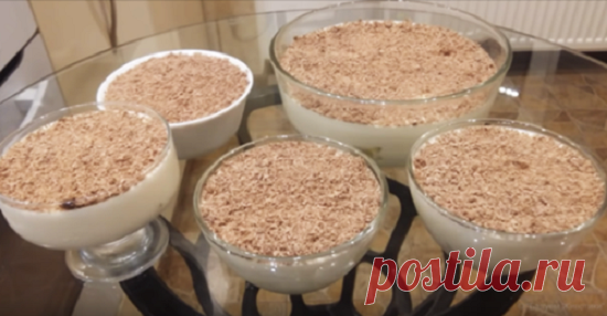 Банановое желе, которое по вкусу затмит даже «Птичье молоко»! Сегодня мы расскажем о том, как быстро и легко приготовить очень вкусное и нежное банановое желе. Этот сметанный десерт затмит даже «Птичье молоко».