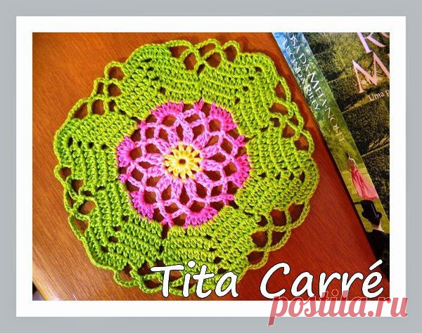 Tita Carré Agulha e Tricot : Toalhinha Hexágono floral e a rosa da meia-noite