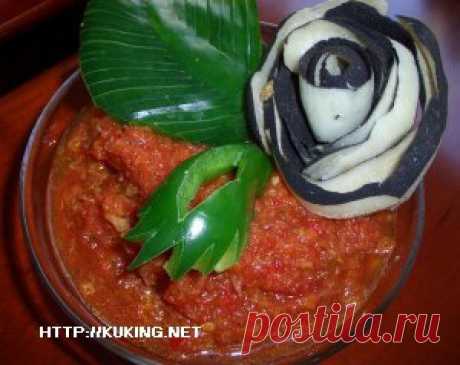 АДЖИКА С ПОМИДОРАМИ И ЯБЛОКАМИ
