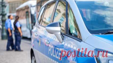 В Германии прошли обыски в домах 17 обвиняемых в антисемитизме. Сотрудники уголовной полиции Баварии провели 21 ноября обыски в домах 17 человек. Их обвиняют в распространении антисемитских высказываний, а также ненависти и угроз в адрес евреев в интернете. Читать далее