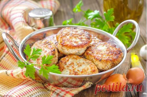 Котлеты из сома и кальмара - KitchenMag.ru