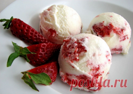 Домашнее мороженое: топ — 5 простых вкусных рецептов Как приготовить домашнее мороженое с клубникой, бананом, апельсином, лимоном или киви? С йогуртом или сливками – топ-5 простых рецептов, как приготовить мороженое в домашних условиях, в нашем материа…