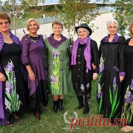 Ирисы на любой вкус и вышитые и рисунок по ткани и в классике и в бохо, если нет вашего размера- сделаю под заказ...#натальягайдаржи#лен#авторскаяодежда #плюссайз #полнаямоода #пышки #худышки #дляполныхдам #большиеразмеры #подзаказ #распродажа #ххl #бохо #бохостиль #украшения #красота #яркиекраски #вышивка #рисунокпоткани #эксклюзив #тишинка