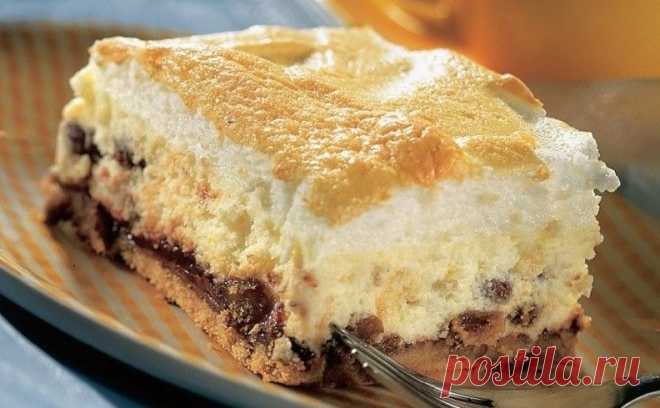 Lenkiškas varškės pyragas Lenkiškas varškės pyragas- labai gardus patiekalas, kurį nesunkiai pasigaminsite pagal pateiktą receptą šioje svetainėje. Daug gerų ir išbandytų receptų vienoje vietoje, kuriuos tiesiog privalote išmėginti!
