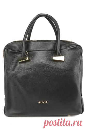Сумка Pola Бренд: Pola. Артикул: 69054 BLACK СУМКА ЖЕНСКАЯ КОЖА. Цвет: черный. Состав: 100% кожа натуральная; подкладка - 100% текстиль. Описание: Внутри - одно основное отделение внутри которого карман на молнии и два кармана для мобильного и мелочей, снаружи карман на молнию. Сезон: всесезон. Размеры: высота 25 см, ширина 29 см, глубина 12 см, длина фиксированных ручек 39 см, длина съемного ремешка регулируется. Уход за изделием: специальная чистка. Страна дизайна: Росси...