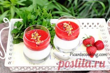 М'ятна панна котта з полуничним кулі | Picantecooking