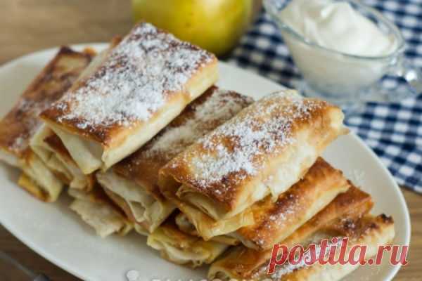 Горячий лаваш с яблоками и творогом