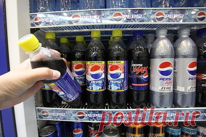 Подсчитаны убытки PepsiCo после ухода с российского рынка. PepsiCo потеряет до 12 миллиардов рублей после полного прекращения производства в России и ухода с рынка. Такие цифры озвучила руководитель агентства разработки бизнес-стратегий «Экспонента» Виктория Добровольская. Она отметила, что в России насчитывается более 20 предприятий компании.