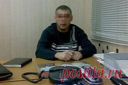 Не дождавшийся помощи от полиции россиянин до смерти забил своего обидчика. В Новосибирской области российского полицейского заподозрили в халатности в ходе расследования уголовного дела об убийстве. В 2020-м 43-летний обвиняемый обратился в полицию, сообщив, что его избили и ограбили. При этом майор МВД не составил протокол. Тогда потерпевший решил самостоятельно наказать обидчика.