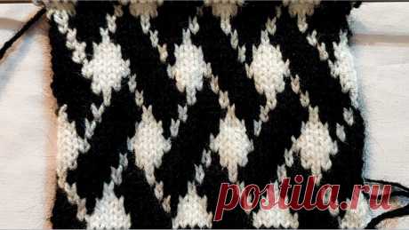 Пин содержит это изображение: Unique Two Colour Knitting Design || Latest Knitting Patterns for Beginners