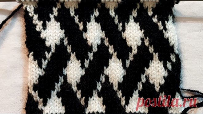 Пин содержит это изображение: Unique Two Colour Knitting Design || Latest Knitting Patterns for Beginners