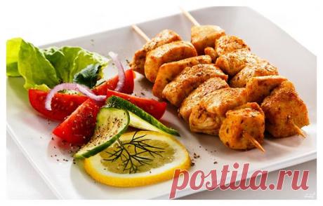 Кулинария для похудения. Курица по-японски на шпажках | Домохозяйки
«Опяяяяять курица?» - протянут разочарованно твои домашние, увидев, что ты достаешь для приготовления ужина. Но они и не подозревают, что на этот раз их ждет блюдо настоящих самураев: вкусное, оригинальное и экзотическое.