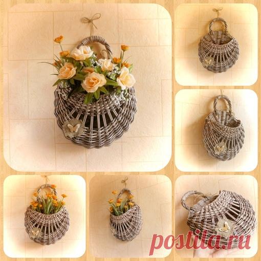 Добрый день!
Doorbasket - не обошла эта эпидемия и меня. Сотворила из того, что было. Трубочки - остатки трех оттенков: разбавленная морилка мокко, просто мокко и смесь разбавленного эбена с лиственницей- почти орех получился. После покраски обработка лак + вода 1/1. Грунтовка лак+вода 1/1. Финиш- лак для бань и саун полуматовый с каплей перламутровой эмали.
Полоски чистой потребительсктй бумаги 7 см на спицу 1 мм.