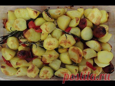 Рецепт картошки в духовке с перчиком, чеcноком и розмарином