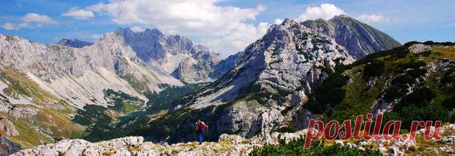 (1) Фејсбук
Amazing beauty of DURMITOR's massif seen from the slopes of Raklje. View to Škrka Lakes Valley and highest peaks of Durmitor - Bezimeni Vrh, Bobotov Kuk and Đevojka. Gruda and Prutaš on the right.
