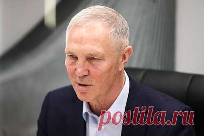Губернатор Херсонской области рассказал о находящихся в Крынках бойцах ВСУ. Губернатор Херсонской области Владимир Сальдо рассказал, что в селе Крынки Херсонской области могут находиться разрозненные группы солдат Вооруженных сил Украины (ВСУ) общей численностью до 30 человек, также отметив, что ранее военнослужащими России подорван и сел на мель буксир, выведенный противником в русло Днепра.