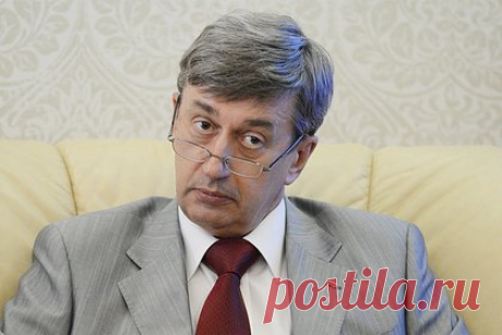 Российский посол рассказал о русофобии в Румынии. В Румынии действительно существует русофобия, она имеет геополитические корни. Об этом заявил посол РФ в Бухаресте Валерий Кузьмин. «К сожалению, я пока не вижу в Румынии сил, которые отважились бы поднять голос за восстановление исторической правды в наших отношения», — добавил он.