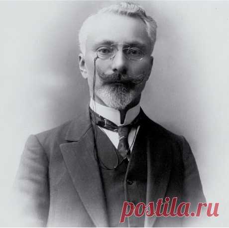 Մկրտիչ Մուսինյանց՝մեծանուն կոնյակագործն ու անկախ ՀՀ
մայրաքաղաքի քաղաքապետը
Մկրտիչ Թադևոսի Մուսինյանց 1868-1929​,Երևանի քաղաքագլուխ,քաղաքական,հասարակական գործիչ,բարերար,Հայաստանում հողագործության,գինեգործության զարգացման նվիրյալ
Ցավոք,Մուսինյանցի անունը,կյանքն ու գործունեությունը այնքան էլ հայտնի չէ,չկա մի փողոց կամ հուշատախակ,որը կհիշեցնի մեծ երևանցու,բարերարի,քաղաքական,հասարակական ,վաստակաշատ գինեգործի,Հայաստանում հողագործության,գինեգործության և կոնյակագործության զարգացման նվիրյալի մասին: