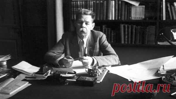 В Полтавской области Украины снесли памятник Максиму Горькому