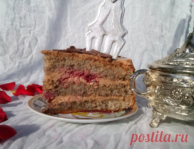 Торт черемуховый с карамельным кремом и ягодами!